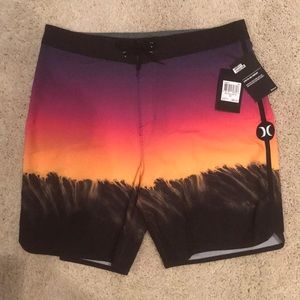 NWT NIKE HURLEY PHANTOM 31” waist x 18” long